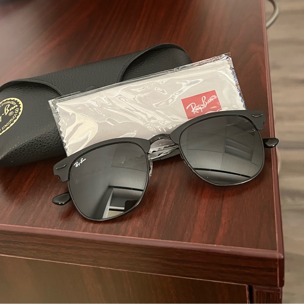 Rayban black matte clubmaster